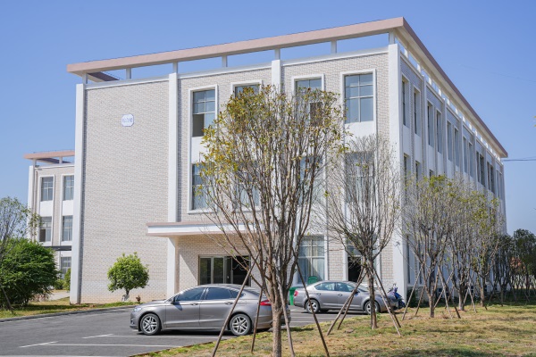 新余市中科職業高級中學圖片