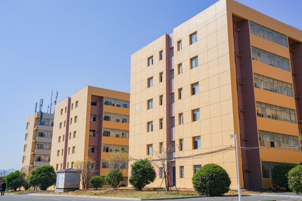 新余市中科職業高級中學校園環境